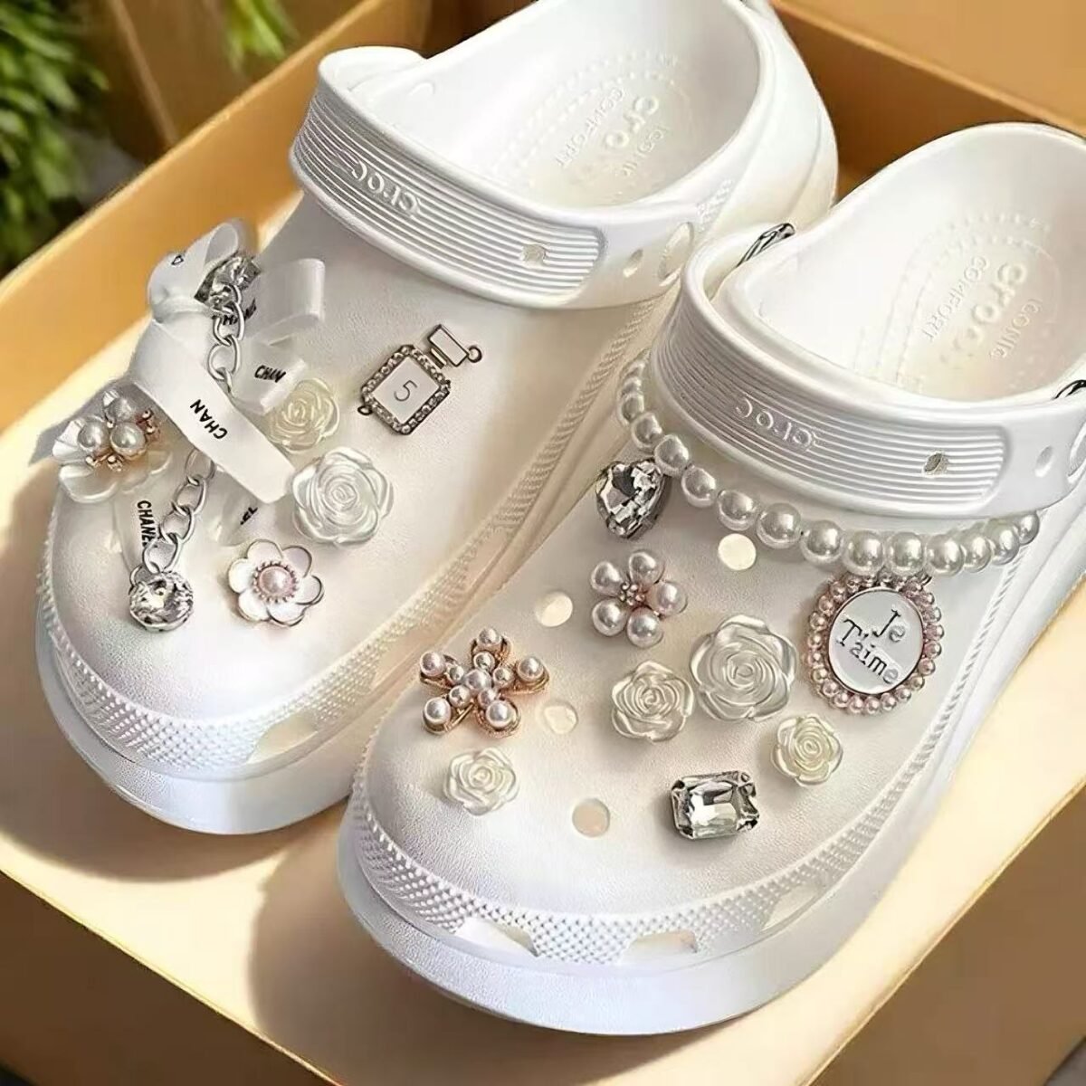 Custom B2B Bulk PVC Clog Charms: Unbeatable Profit Advantages vs Inferior Acrylic/Resin Materials